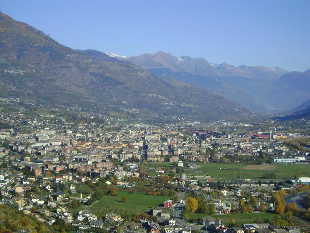 La Maison Nouva 1977 Aosta Bagian luar foto